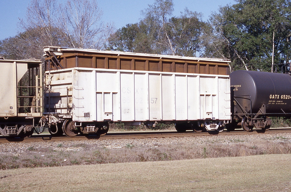 CSX 660257 high top heading back to the BV